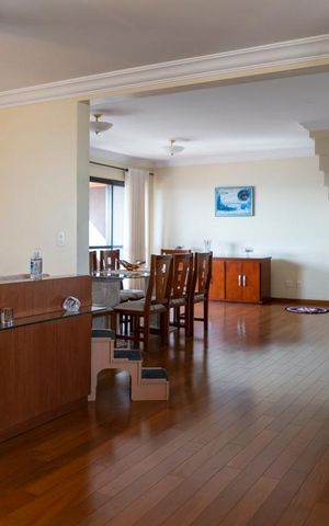Apartamento à venda com 261m², 4 quartos e 3 vagasSala