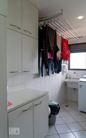 Apartamento à venda com 261m², 4 quartos e 3 vagasLavanderia