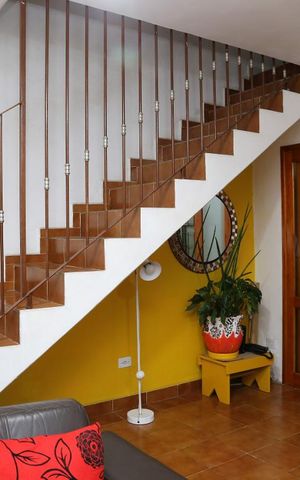 Casa à venda com 160m², 3 quartos e 2 vagasSala