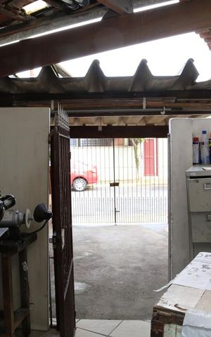 Casa à venda com 160m², 3 quartos e 2 vagasOficina