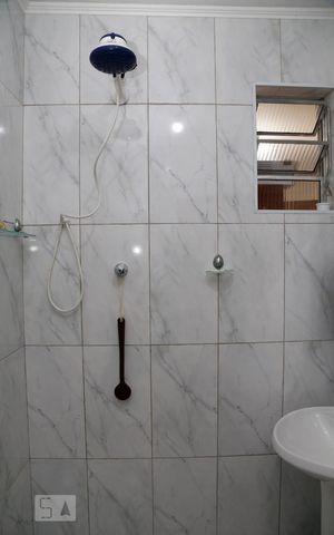 Casa à venda com 160m², 3 quartos e 2 vagasBanheiro