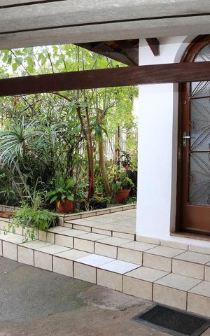 Casa à venda com 160m², 3 quartos e 2 vagasGaragem