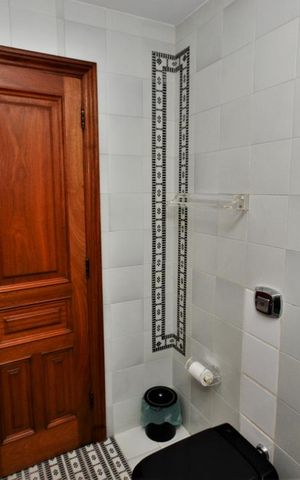 Apartamento à venda com 277m², 3 quartos e 2 vagasBanheiro Social