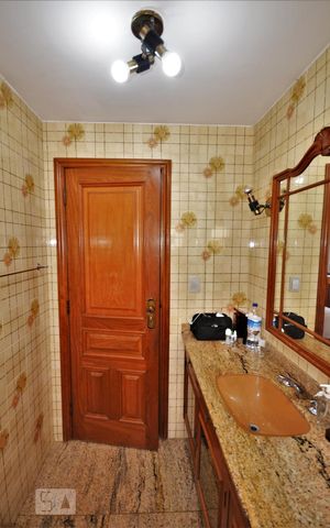 Apartamento à venda com 277m², 3 quartos e 2 vagasBanheiro da Suíte 2