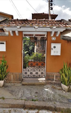 Casa para alugar com 450m², 4 quartos e 1 vagaFachada da Casa