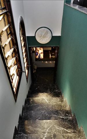 Casa para alugar com 450m², 4 quartos e 1 vagaEscada