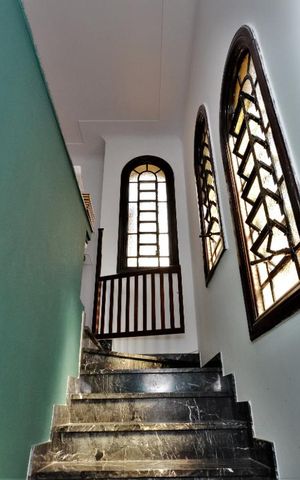 Casa para alugar com 450m², 4 quartos e 1 vagaEscada