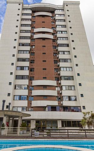 Apartamento à venda com 86m², 2 quartos e 2 vagas Apartamento à venda com 86m², 2 quartos e 2 vagasÁrea comum - Piscina