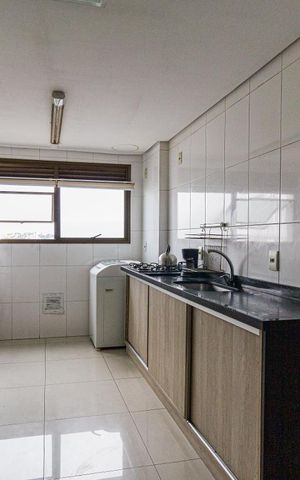 Apartamento à venda com 86m², 2 quartos e 2 vagas Apartamento à venda com 86m², 2 quartos e 2 vagasCozinha