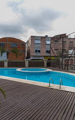 Apartamento à venda com 86m², 2 quartos e 2 vagas Apartamento à venda com 86m², 2 quartos e 2 vagasÁrea comum - Piscina