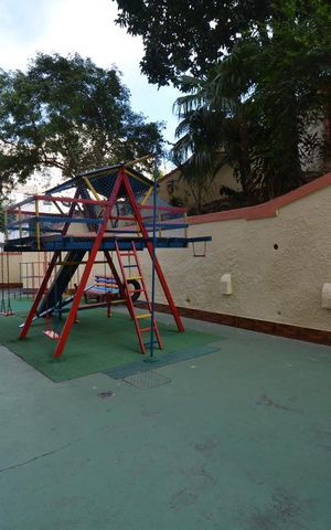 Apartamento à venda com 73m², 2 quartos e 1 vagaÁrea Comum - Playground