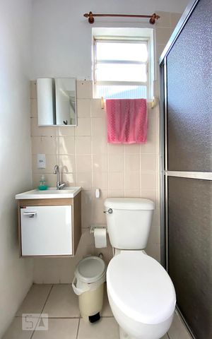 Apartamento à venda com 43m², 2 quartos e 1 vaga Apartamento à venda com 43m², 2 quartos e 1 vagaBanheiro