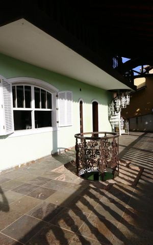 Casa de condomínio à venda com 760m², 4 quartos e 8 vagasvaranda