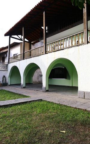 Casa de condomínio à venda com 760m², 4 quartos e 8 vagasFachada