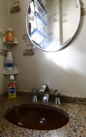 Casa de condomínio à venda com 760m², 4 quartos e 8 vagasBanheiro