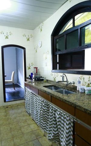 Casa de condomínio à venda com 760m², 4 quartos e 8 vagasCozinha