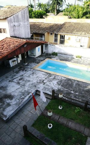 Casa de condomínio à venda com 760m², 4 quartos e 8 vagasQuintal