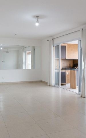 Apartamento à venda com 133m², 3 quartos e 2 vagas Apartamento à venda com 133m², 3 quartos e 2 vagasSala