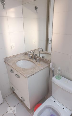 Apartamento à venda com 133m², 3 quartos e 2 vagas Apartamento à venda com 133m², 3 quartos e 2 vagasBanheiro da Suíte 2