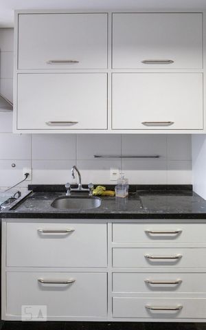 Apartamento à venda com 133m², 3 quartos e 2 vagas Apartamento à venda com 133m², 3 quartos e 2 vagasCozinha