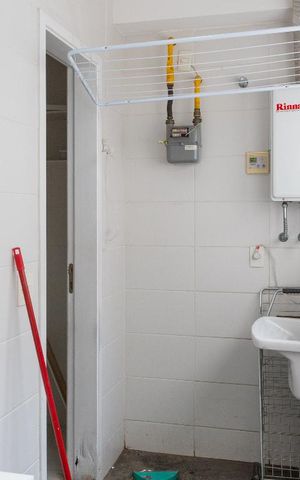Apartamento à venda com 133m², 3 quartos e 2 vagas Apartamento à venda com 133m², 3 quartos e 2 vagasLavanderia