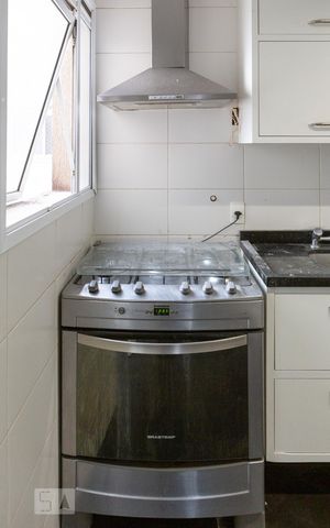 Apartamento à venda com 133m², 3 quartos e 2 vagas Apartamento à venda com 133m², 3 quartos e 2 vagasCozinha
