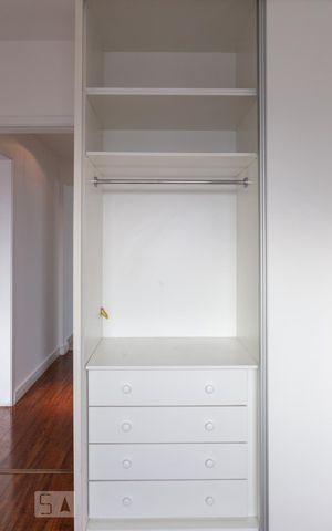 Apartamento à venda com 133m², 3 quartos e 2 vagas Apartamento à venda com 133m², 3 quartos e 2 vagasSuíte 2