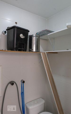 Apartamento à venda com 133m², 3 quartos e 2 vagas Apartamento à venda com 133m², 3 quartos e 2 vagasBanheiro de Serviço