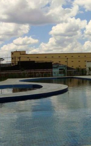 Apartamento à venda com 133m², 3 quartos e 2 vagas Apartamento à venda com 133m², 3 quartos e 2 vagasÁrea comum - Piscina
