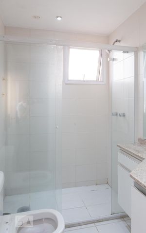 Apartamento à venda com 133m², 3 quartos e 2 vagas Apartamento à venda com 133m², 3 quartos e 2 vagasBanheiro da Suíte 1
