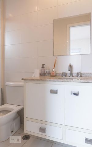 Apartamento à venda com 133m², 3 quartos e 2 vagas Apartamento à venda com 133m², 3 quartos e 2 vagasBanheiro da Suíte 3