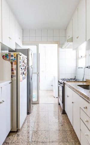 Apartamento à venda com 200m², 3 quartos e 2 vagasCozinha
