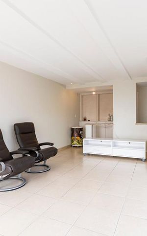 Apartamento à venda com 200m², 3 quartos e 2 vagasCobertura - Sala