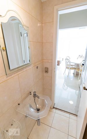 Apartamento à venda com 200m², 3 quartos e 2 vagasLavabo