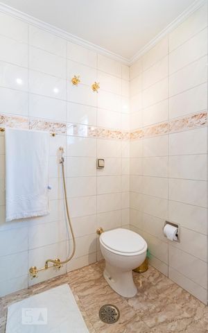 Apartamento à venda com 200m², 3 quartos e 2 vagasQuarto 3 - Suíte/ Banheiro
