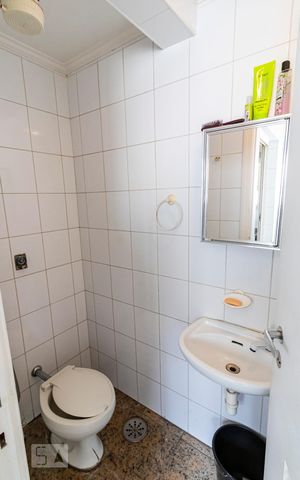 Apartamento à venda com 200m², 3 quartos e 2 vagasBanheiro de serviço