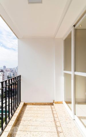 Apartamento à venda com 200m², 3 quartos e 2 vagasVaranda