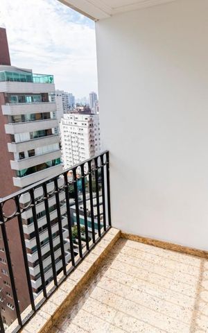 Apartamento à venda com 200m², 3 quartos e 2 vagasVaranda