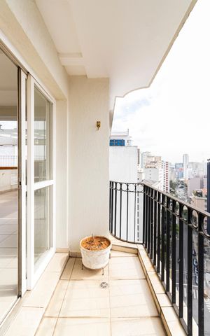 Apartamento à venda com 200m², 3 quartos e 2 vagasCobertura - Varanda 1