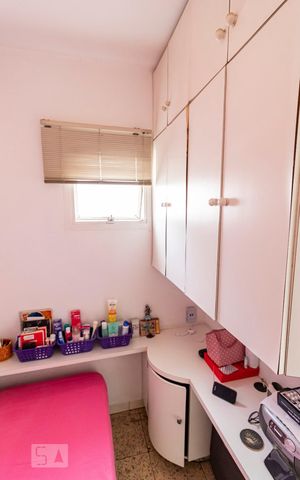 Apartamento à venda com 200m², 3 quartos e 2 vagasQuarto de serviço