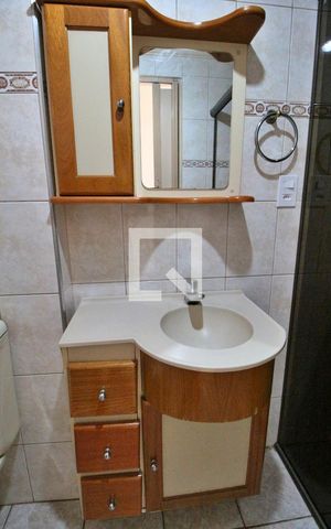 Apartamento à venda com 78m², 3 quartos e 1 vagaBanheiro - Armários/ Pia/ Espelho