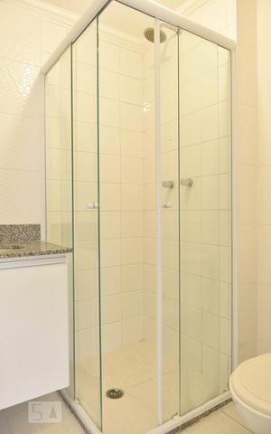 Apartamento à venda com 65m², 2 quartos e 1 vagaBanheiro