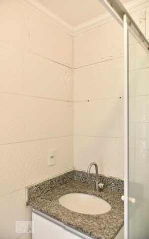Apartamento à venda com 65m², 2 quartos e 1 vagaBanheiro da suite