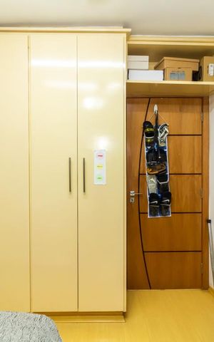 Casa à venda com 320m², 3 quartos e 8 vagas Casa à venda com 320m², 3 quartos e 8 vagasQuarto 2