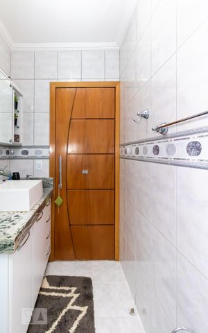 Casa à venda com 320m², 3 quartos e 8 vagas Casa à venda com 320m², 3 quartos e 8 vagasBanheiro