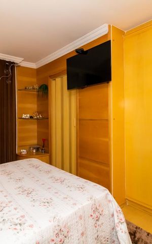 Casa à venda com 320m², 3 quartos e 8 vagas Casa à venda com 320m², 3 quartos e 8 vagasSuíte