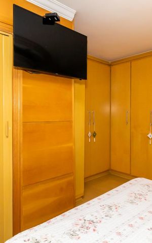 Casa à venda com 320m², 3 quartos e 8 vagas Casa à venda com 320m², 3 quartos e 8 vagasSuíte