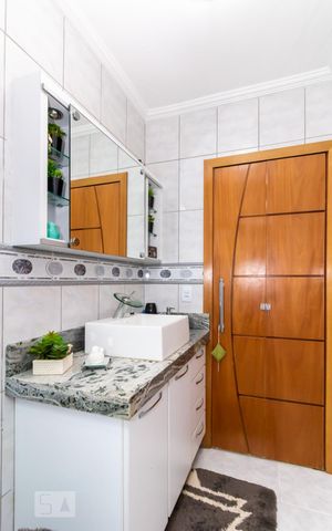 Casa à venda com 320m², 3 quartos e 8 vagas Casa à venda com 320m², 3 quartos e 8 vagasBanheiro