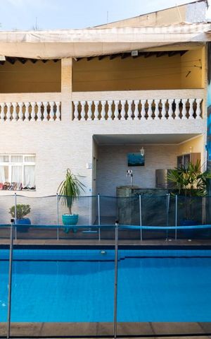 Casa à venda com 320m², 3 quartos e 8 vagas Casa à venda com 320m², 3 quartos e 8 vagasÁrea de Lazer