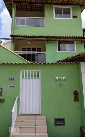 Casa para alugar com 60m², 2 quartos e sem vaga Casa para alugar com 60m², 2 quartos e sem vagaFachada
